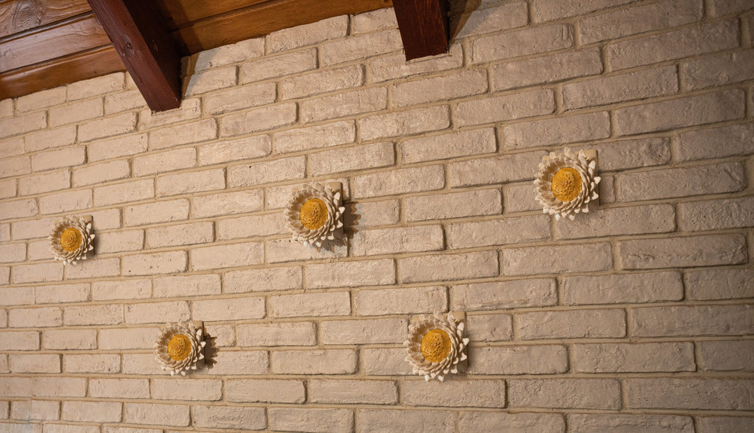 Eclectic Daisies Wall Lamp | Designer LED Wall Light