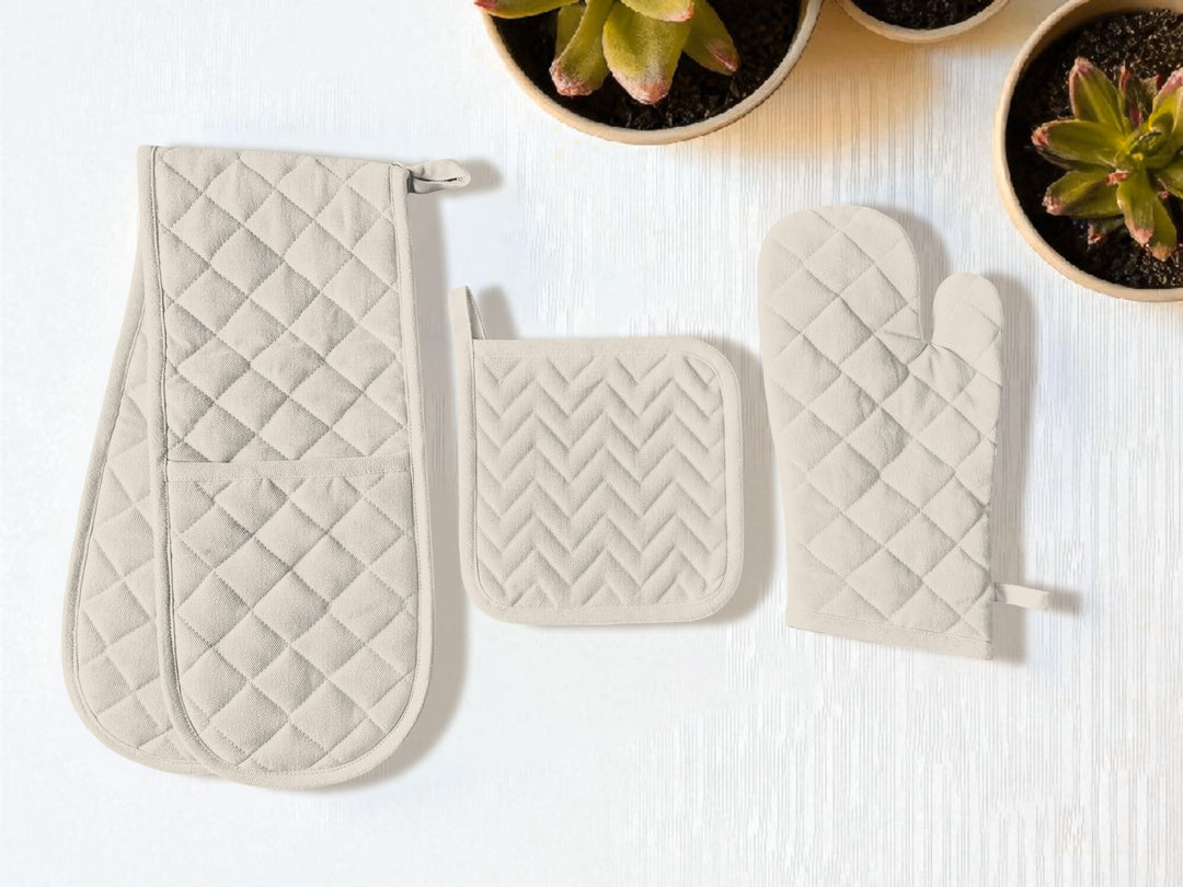 Country Village - Kitchen linen set ( Apron , Mittens , Kitchen towels)