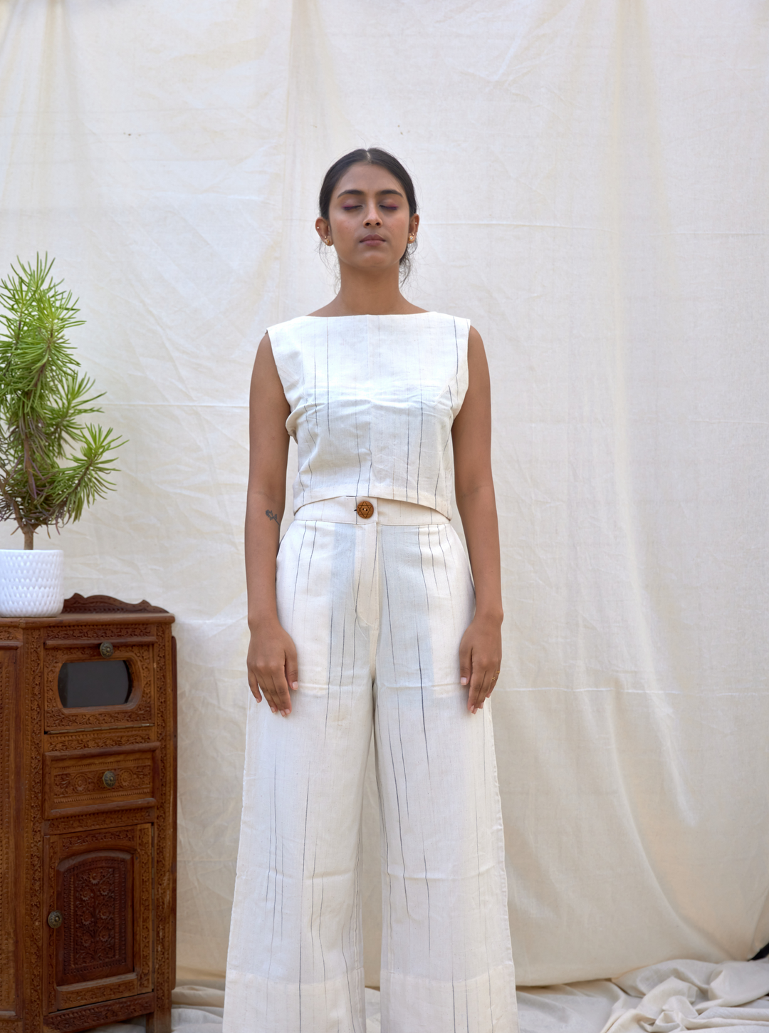 Unborn Studio Natural stripes - High-waisted crop pants