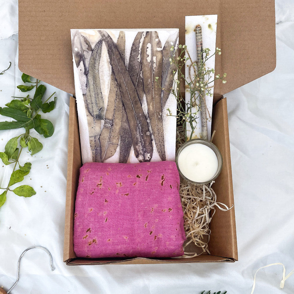 Ecoshi Eco-Luxe Gift Set | Stole, Diary, Pencil & Soy Candle