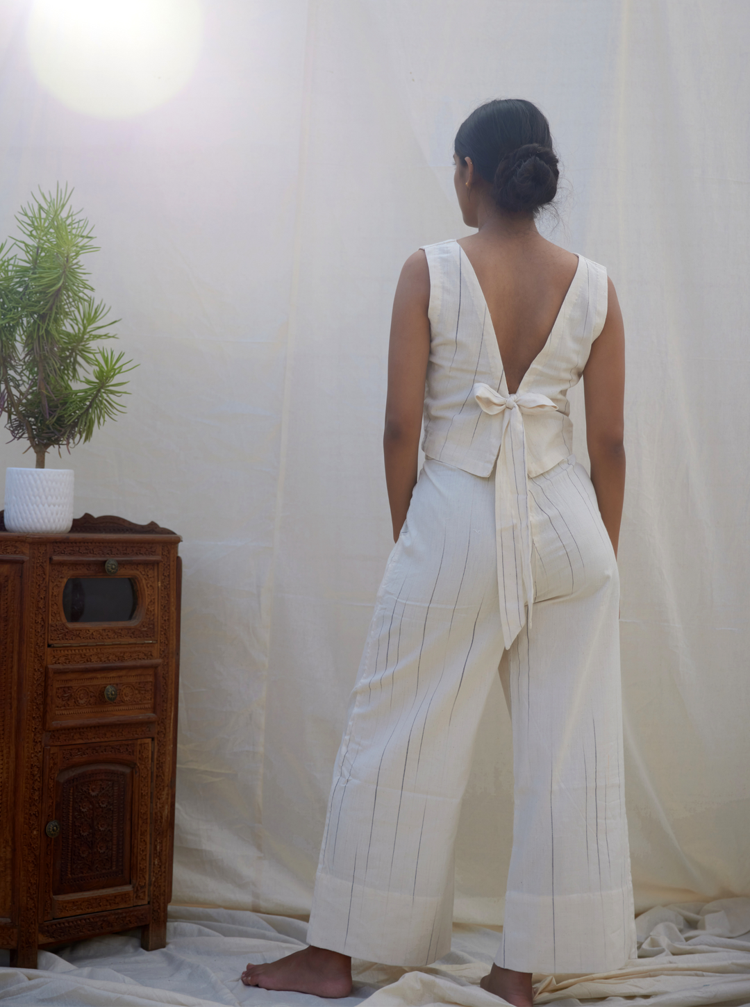 Unborn Studio Natural stripes - High-waisted crop pants