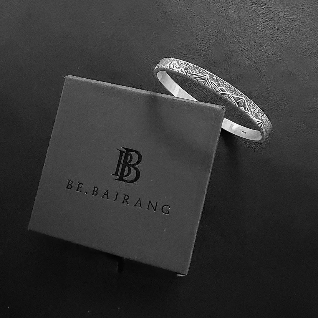 Mountain cuff bracelet in oxidixed 925 sterling silver