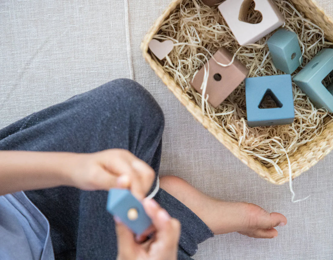 BIRCH & BUG Shapes Lacing toy