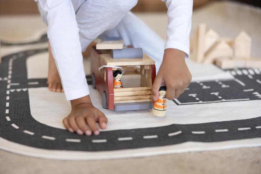 BIRCH & BUG Eco-Hero Fire Truck