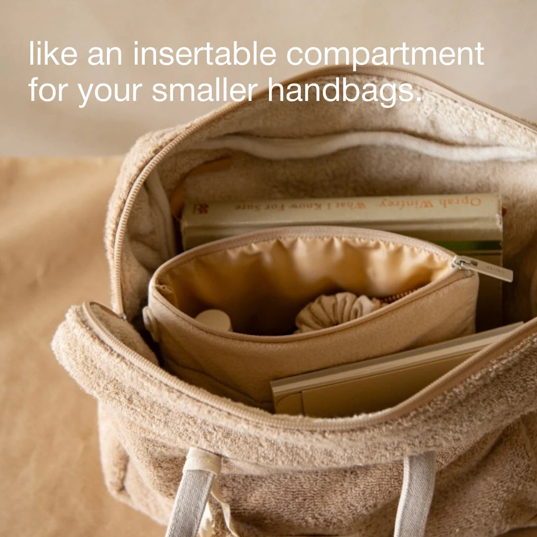 Akiiko Crinkle Flat Pouch (petit) with wristlet
