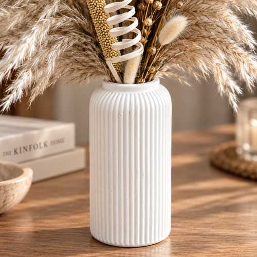 Sable Cotele – Pampas Arrangement in Ribbed Ceramic Vase