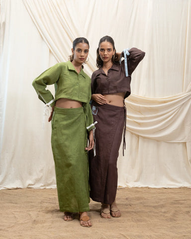 AKASHI Cropped Shirt with tie up details