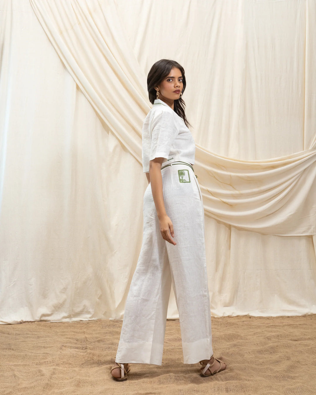 AKASHI Tailored pants with tie up 