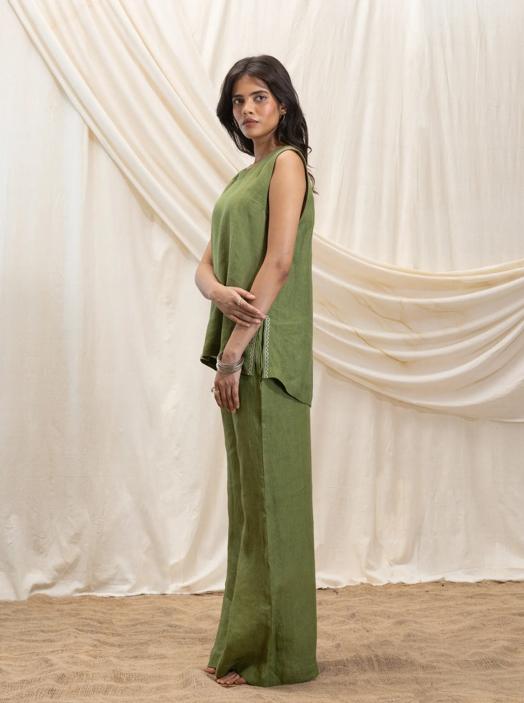 AKASHI Wide legged pants