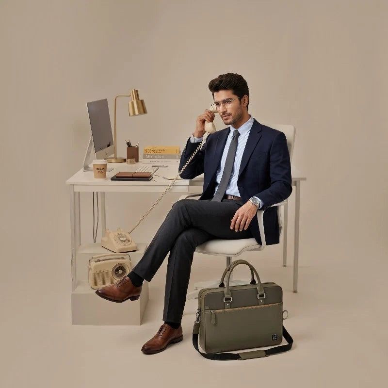 Eume Commute Messenger Bag