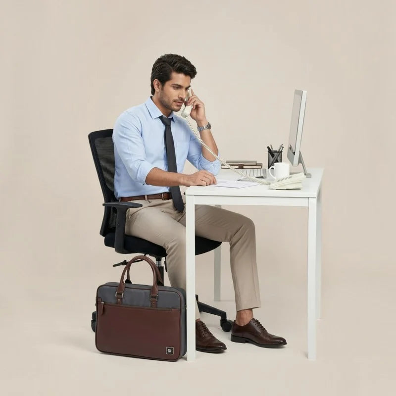Eume Commute Messenger Bag