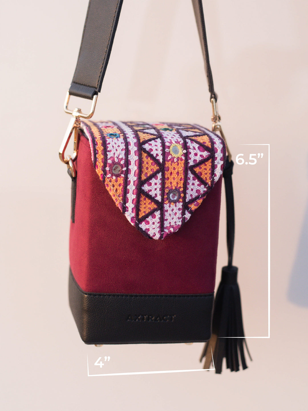 AXTRACT The Little Box - RED