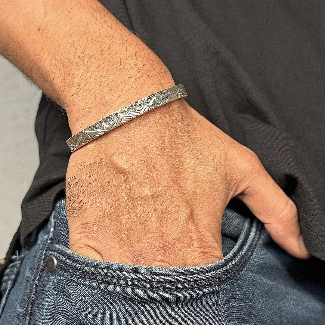 Mountain cuff bracelet in oxidixed 925 sterling silver