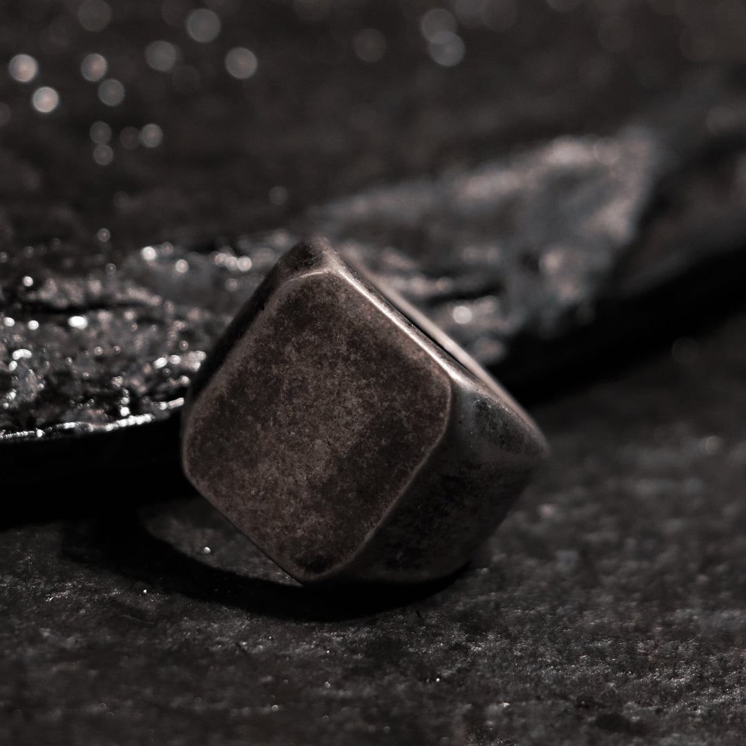 Classic Signet ring in Vintage oxidized finish