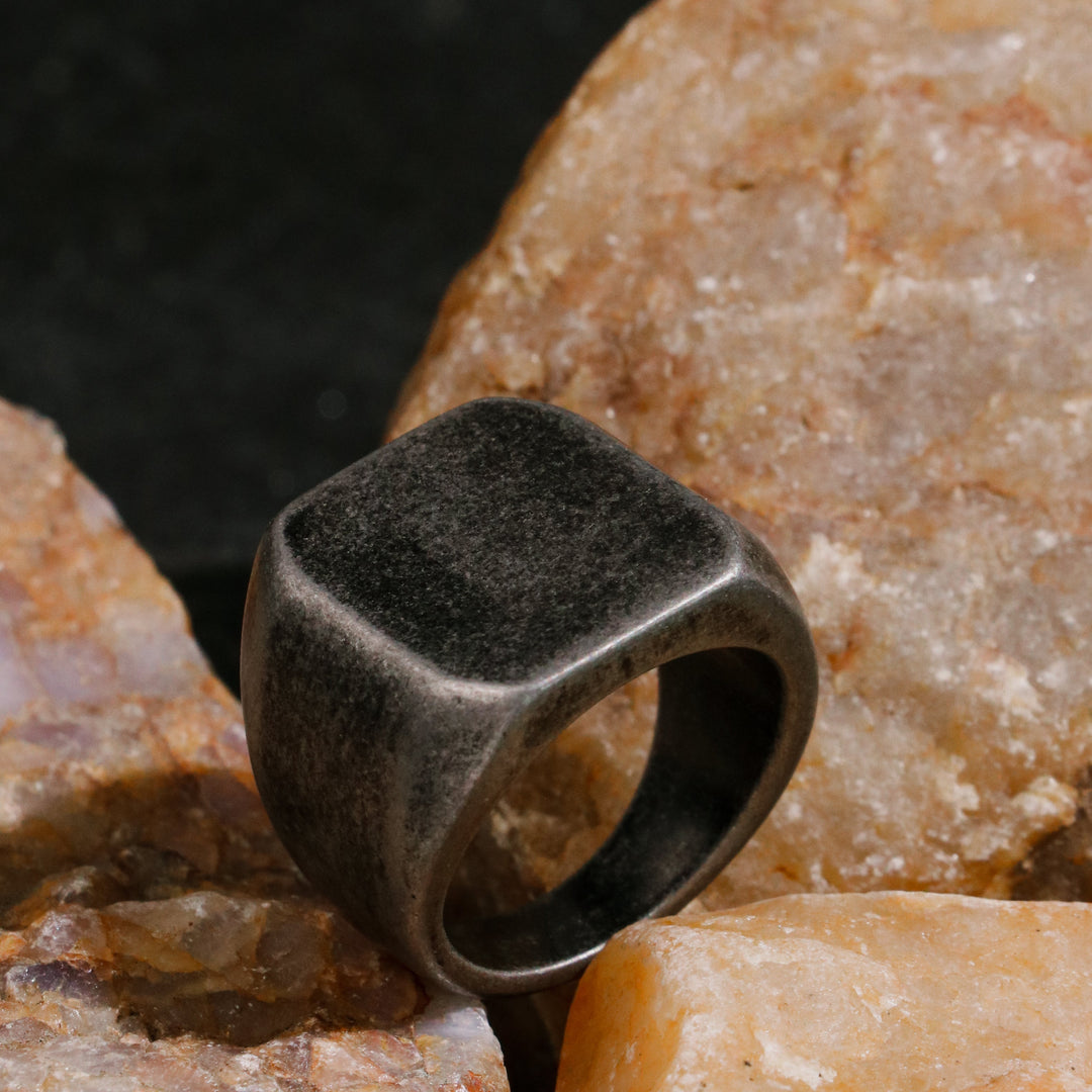 Classic Signet ring in Vintage oxidized finish