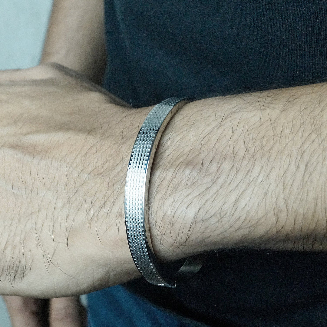 Liner silver Stainless steel kada Bangle for men