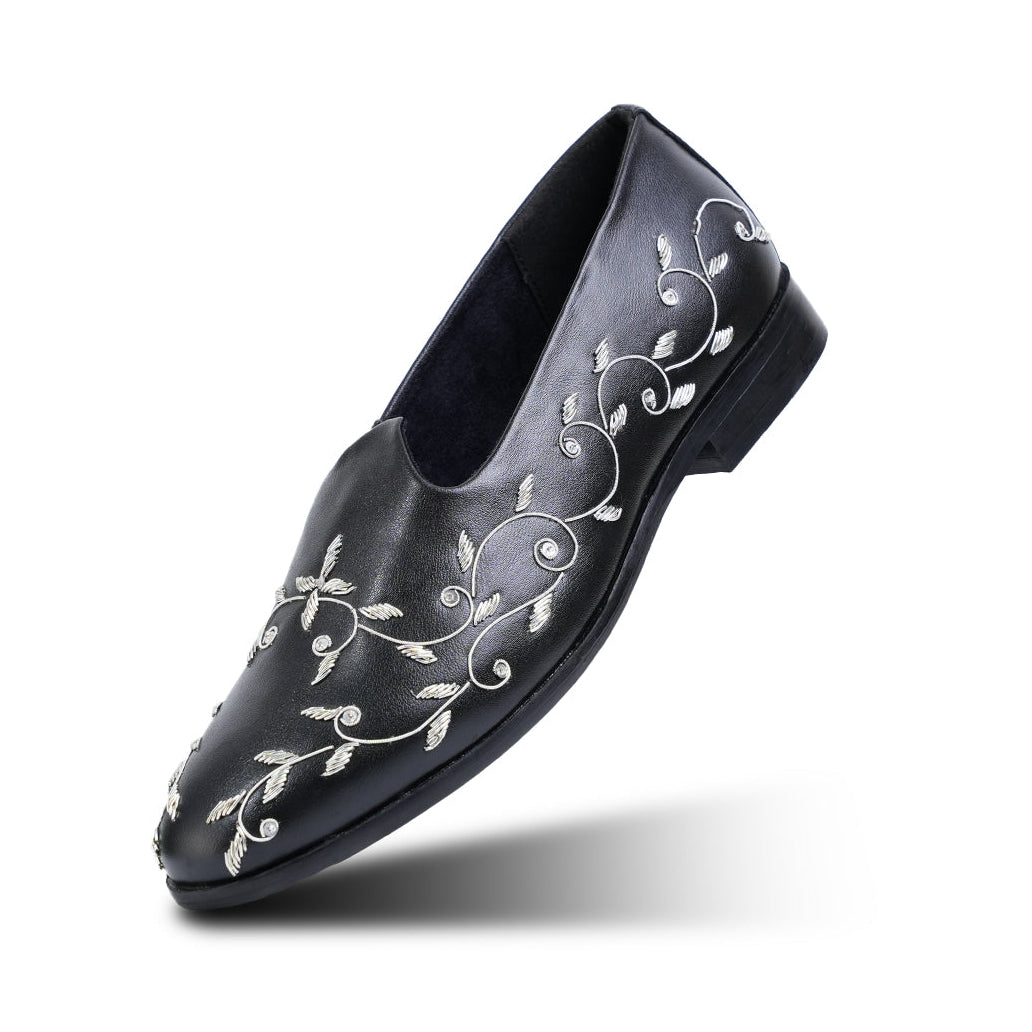 Monkstory Regal Floral Zardosi Mojari – Black