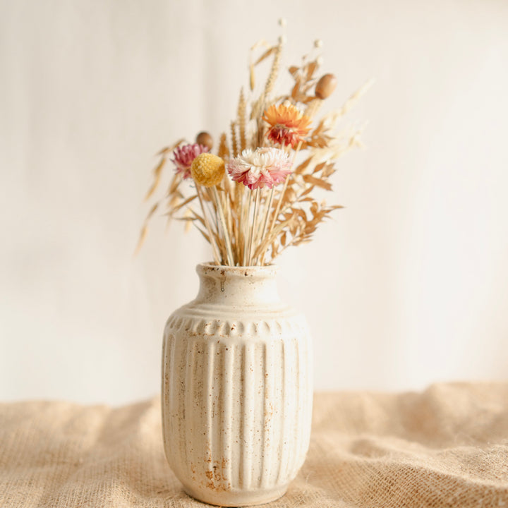 The Rustic Pottery family-Set of 3 with bunch - https://artecasa.in/