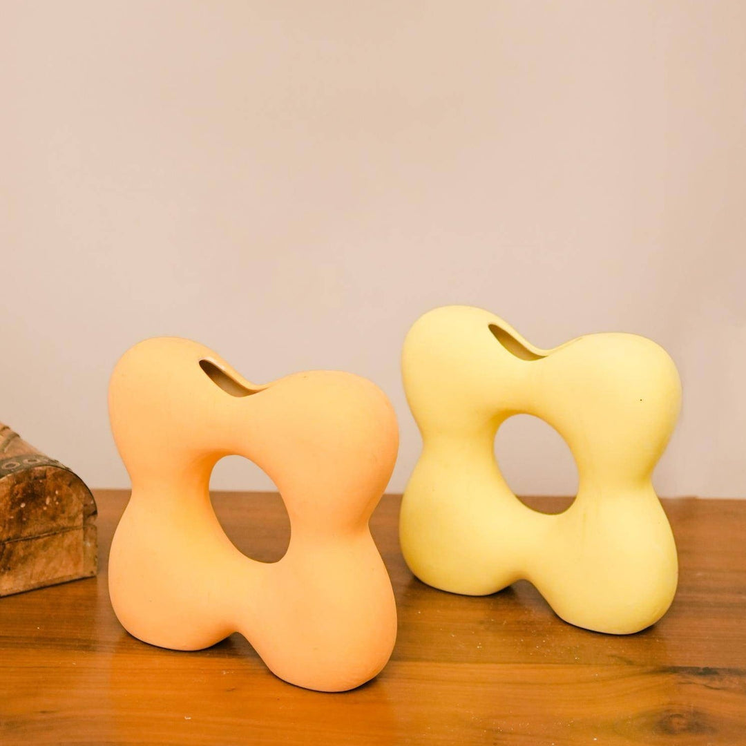 yellow breeze vase - https://artecasa.in/