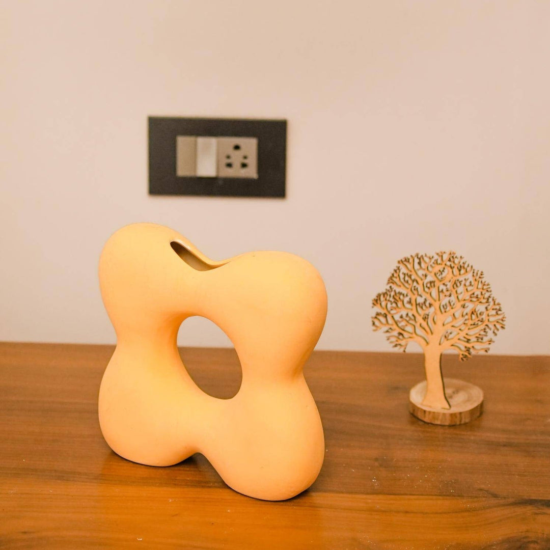 yellow breeze vase - https://artecasa.in/