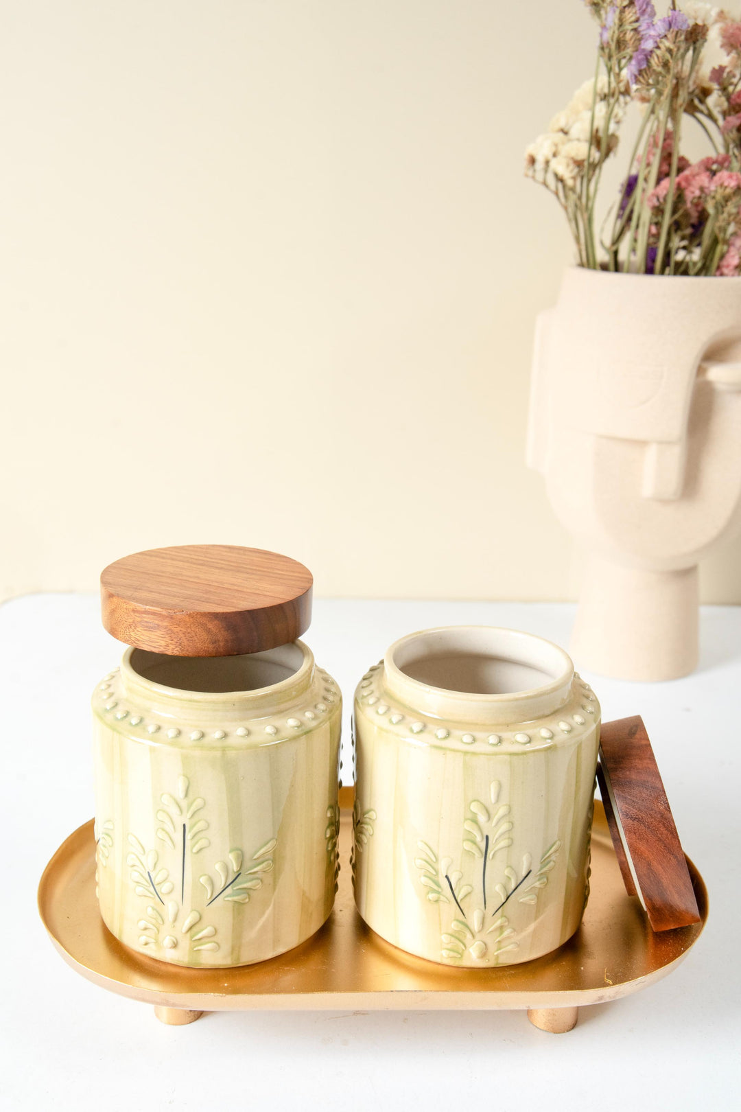 Green oasis airtight Jar - https://artecasa.in/