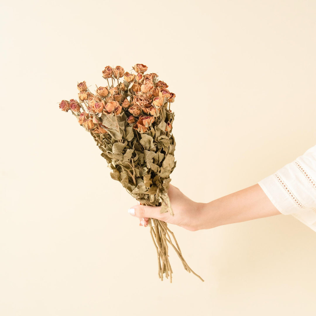 Eternal Rose bunch - https://artecasa.in/