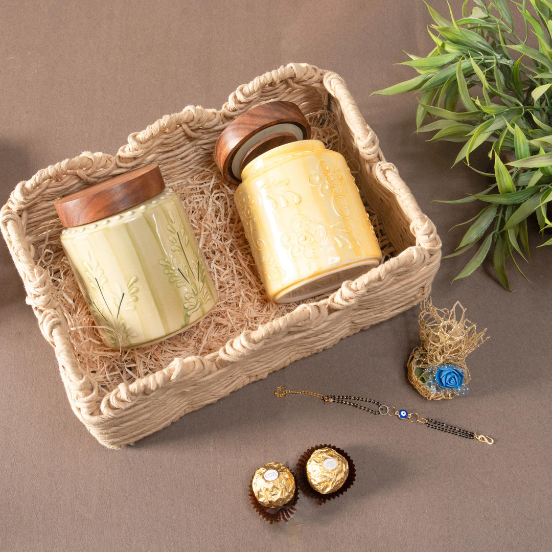 Family ties rakhi hamper - https://artecasa.in/
