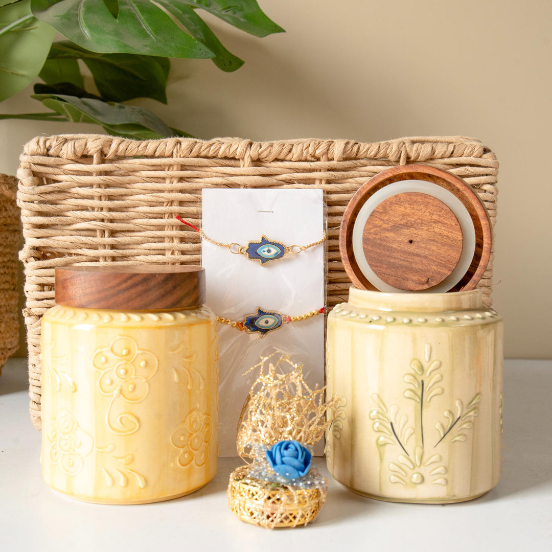 Family ties rakhi hamper - https://artecasa.in/