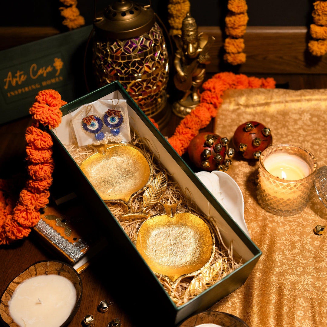 Pomegranate charm gift box - https://artecasa.in/