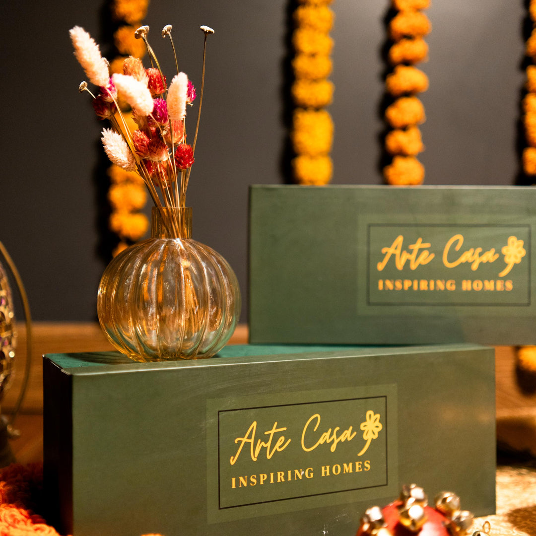 Dried blossom Delight gift box - https://artecasa.in/