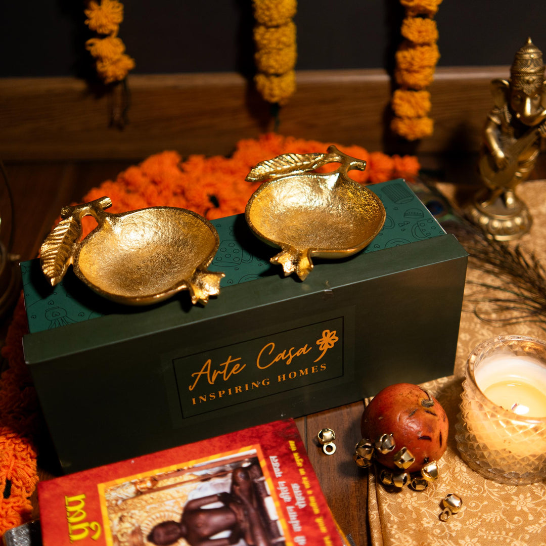 Pomegranate charm gift box - https://artecasa.in/