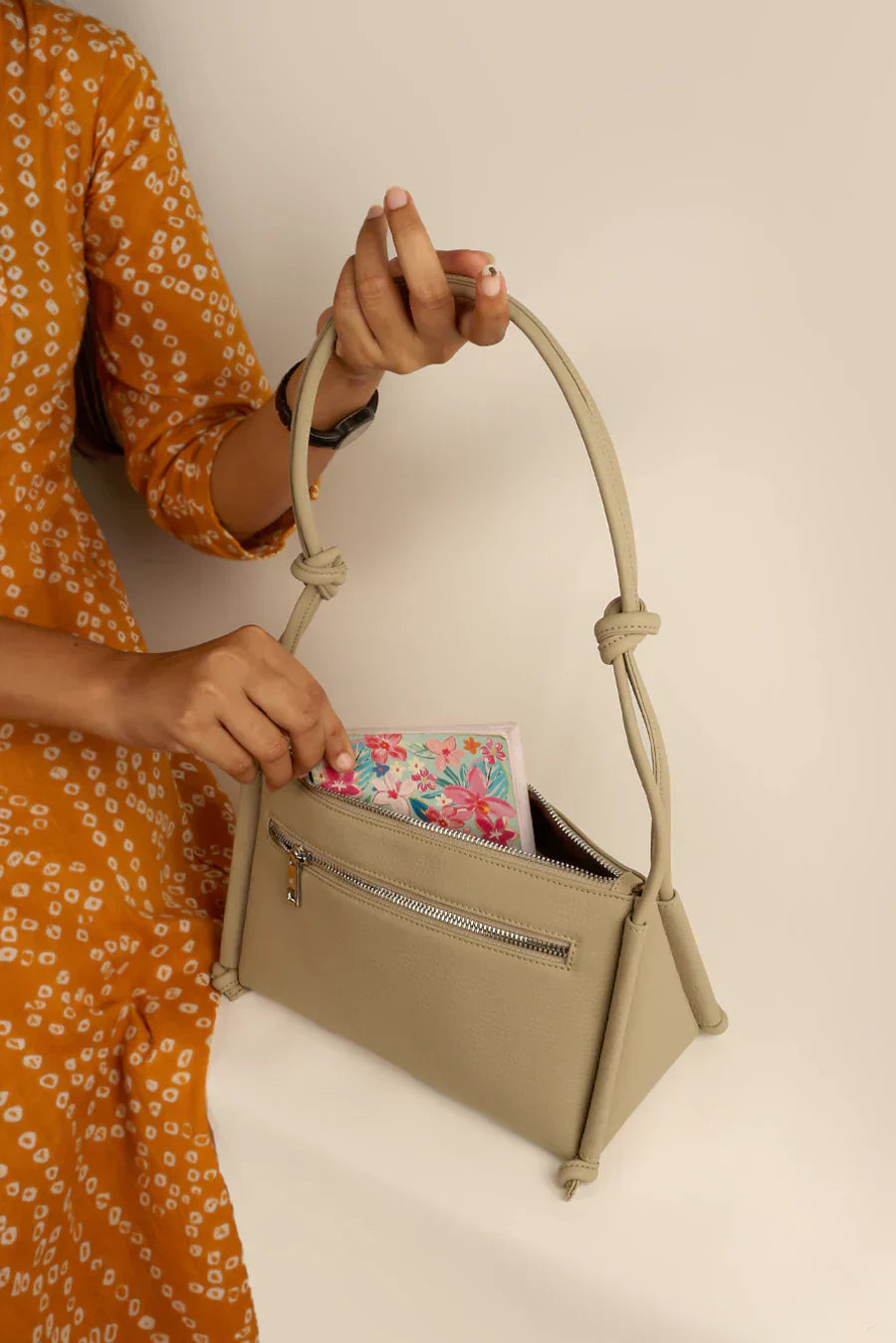 The House of Ganges - Claire Vegan Leather Shoulder Bag