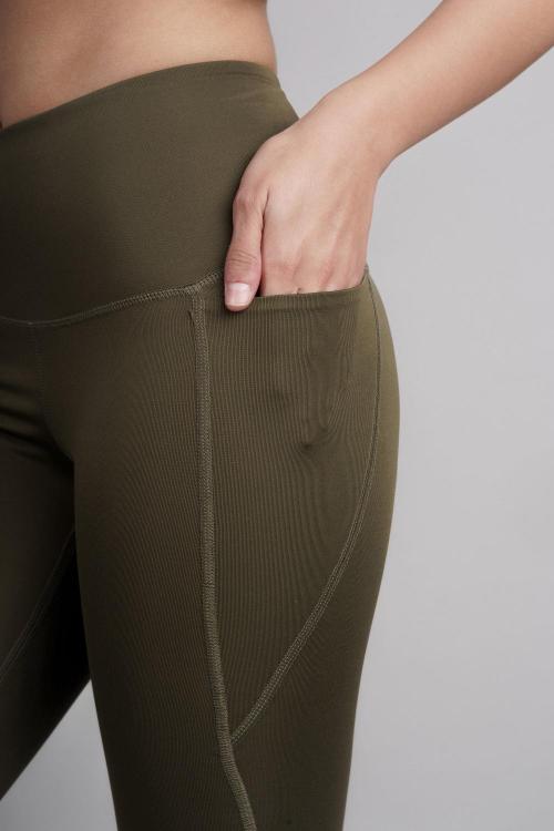 Carbon Tree Flared Yoga Pant