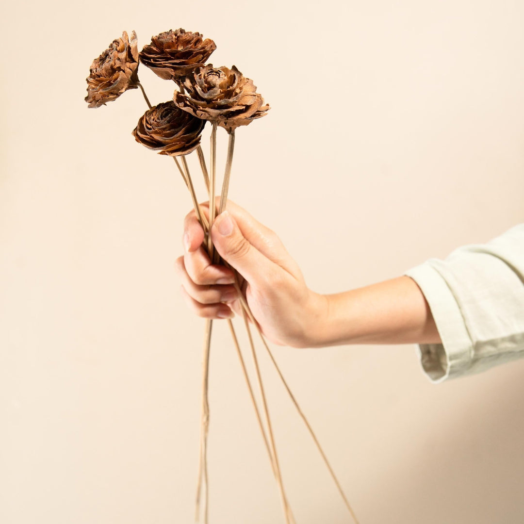 Handmade natural Cedar Roses - https://artecasa.in/