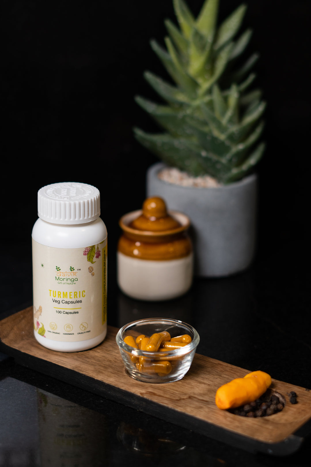Daivik Moringa Turmeric Veg Capsules