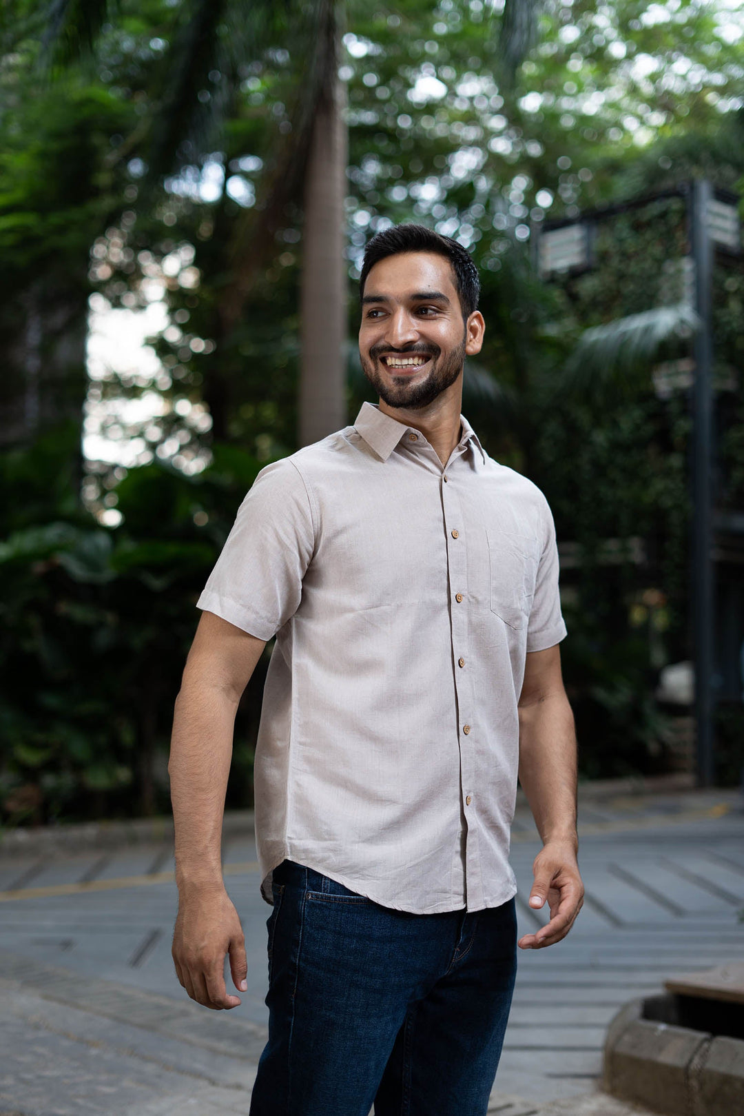 Earthy Route Peppercorn brown · half sleeve shirt