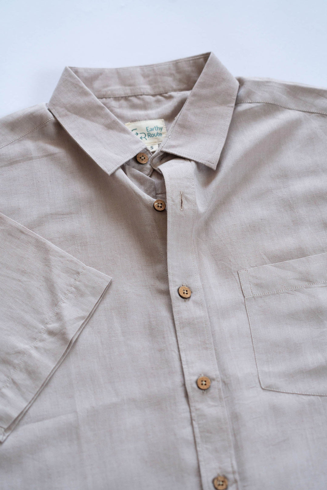 Earthy Route Peppercorn brown · half sleeve shirt
