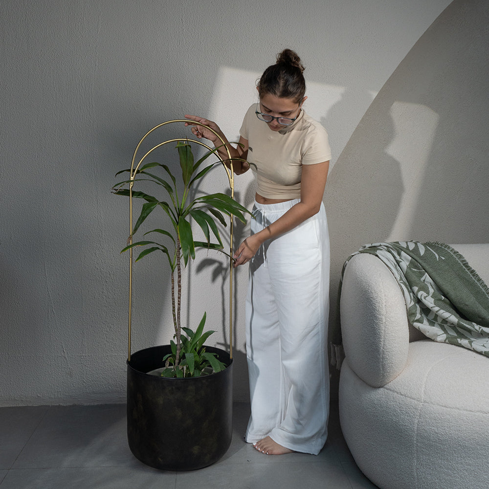 Muun Home Luna Standing Planter