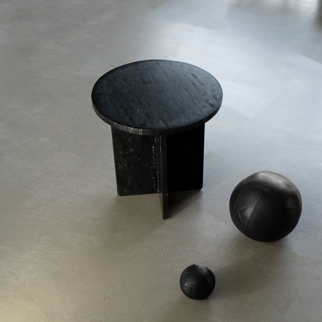Muun Home Noir Marble Table