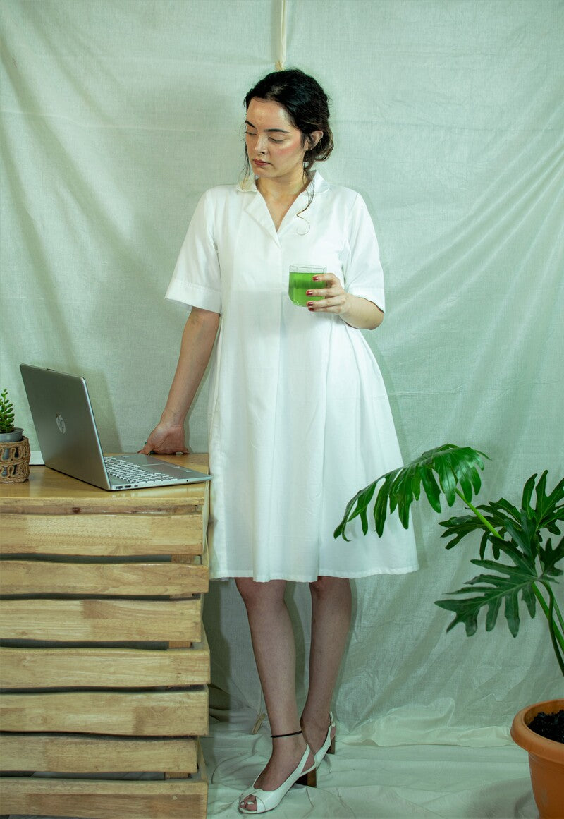 Mamti knee-length dress