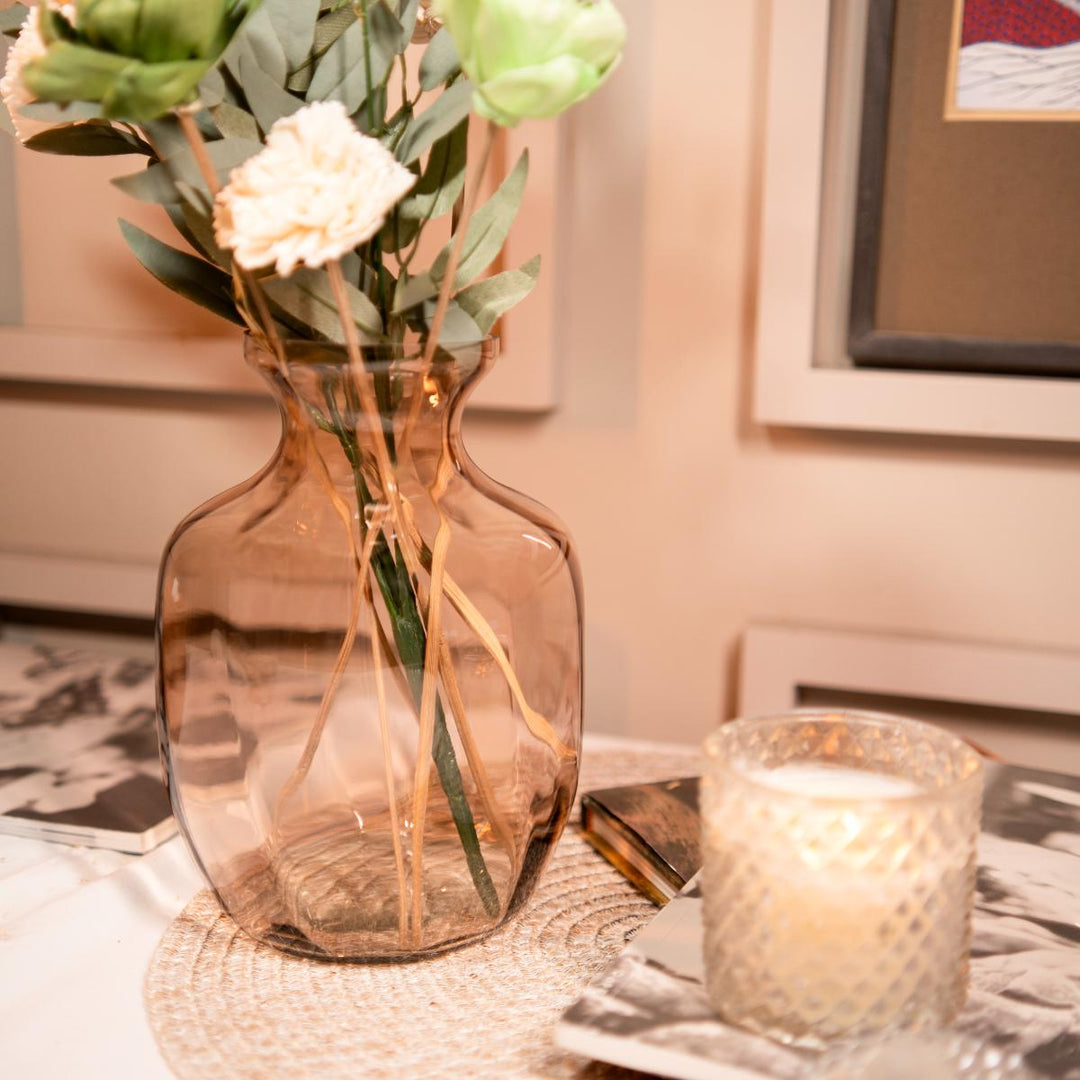 gentle glow vase with bunch - https://artecasa.in/