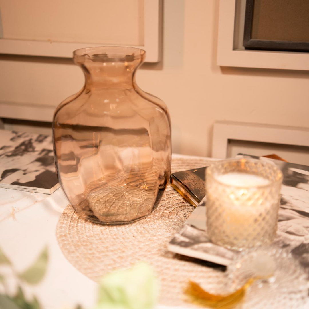 gentle glow vase with bunch - https://artecasa.in/