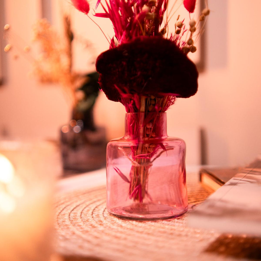 petal pink charm vase with bunch - https://artecasa.in/