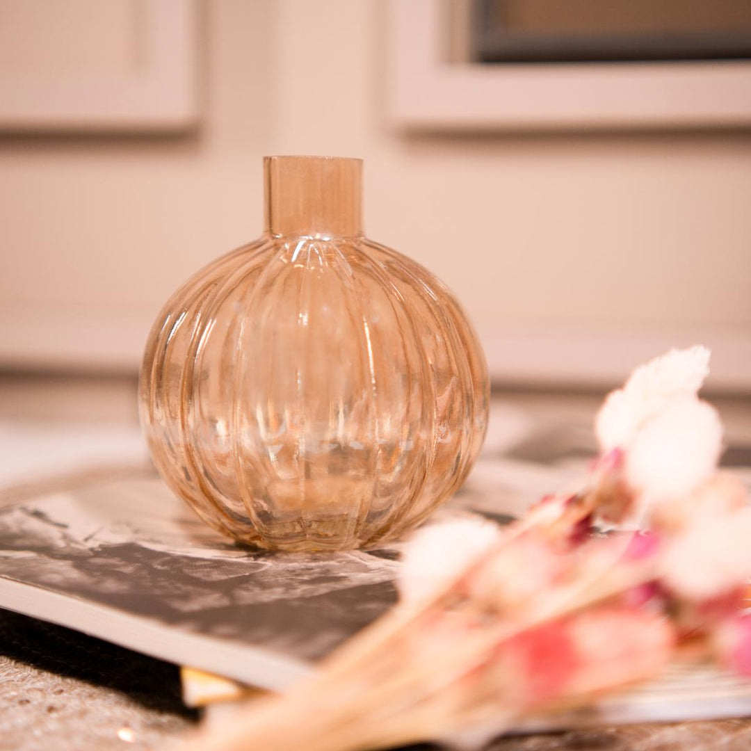 Pumpkin vase with dried flower bunch - https://artecasa.in/