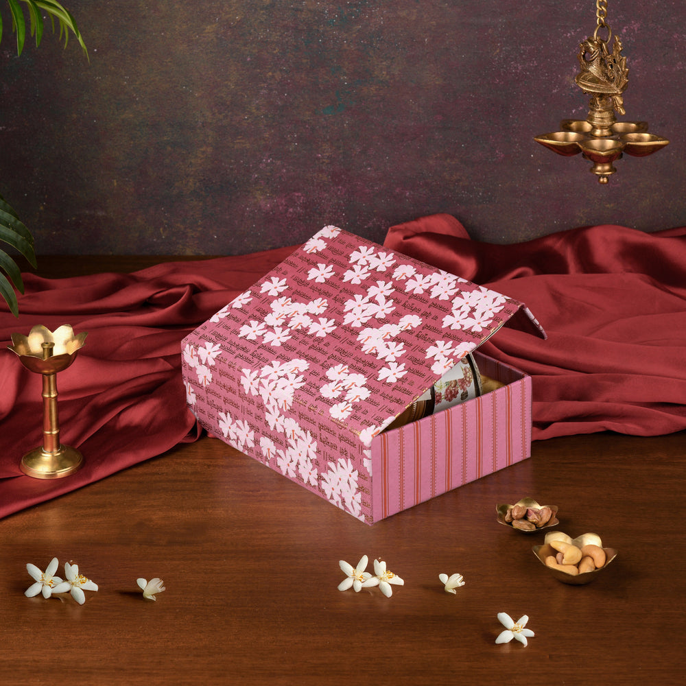 Harshringar Medium Gift Box