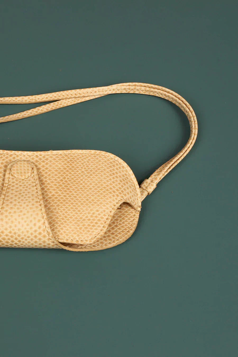 Jace Vegan Leather Sling Glass Cover