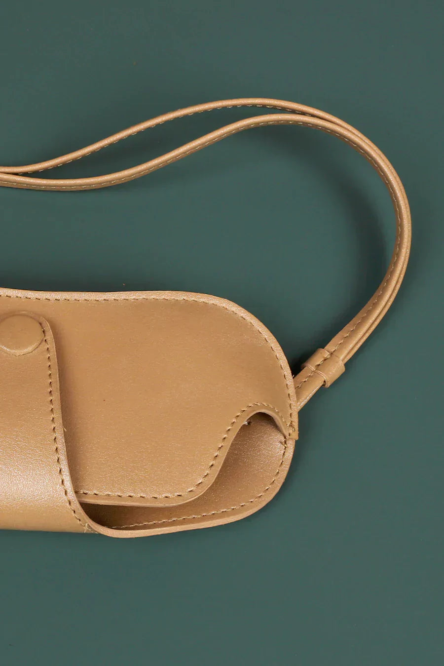 Jace Vegan Leather Sling Glass Cover