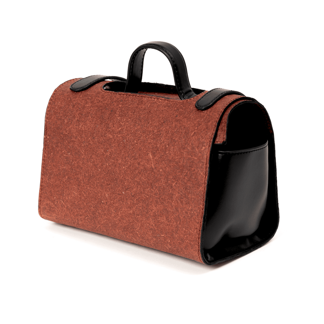 Green Hermitage Travel Utility Kit - Madder Red & Black