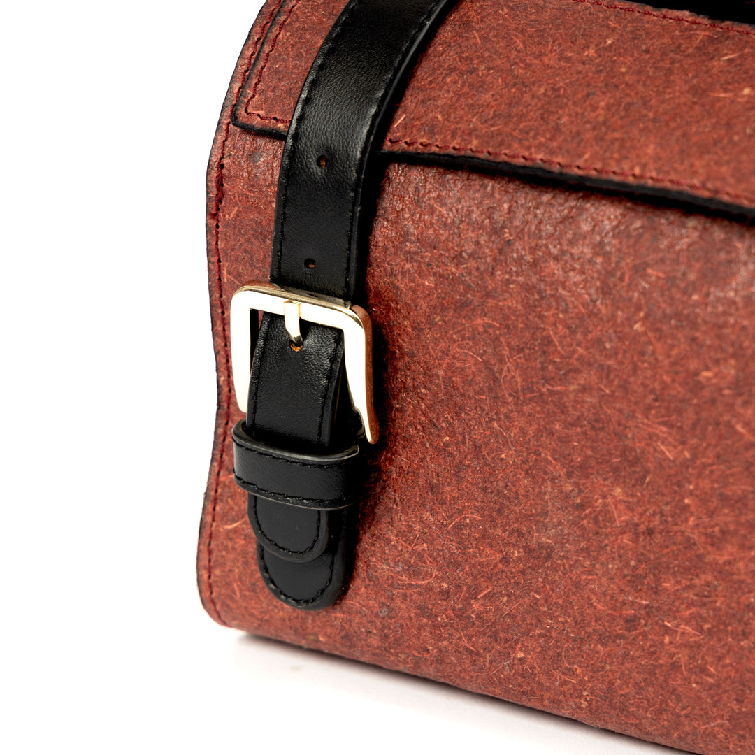 Green Hermitage Travel Utility Kit - Madder Red & Black