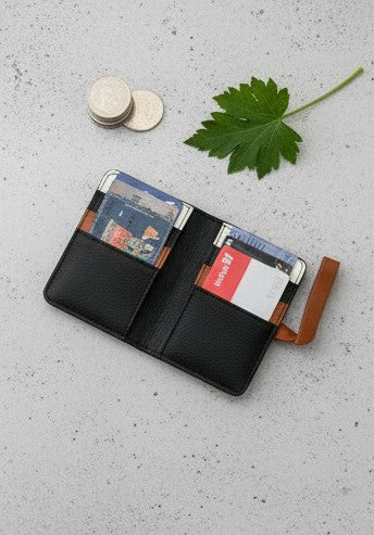 Green Hermitage Neith- Black & Gingerbread